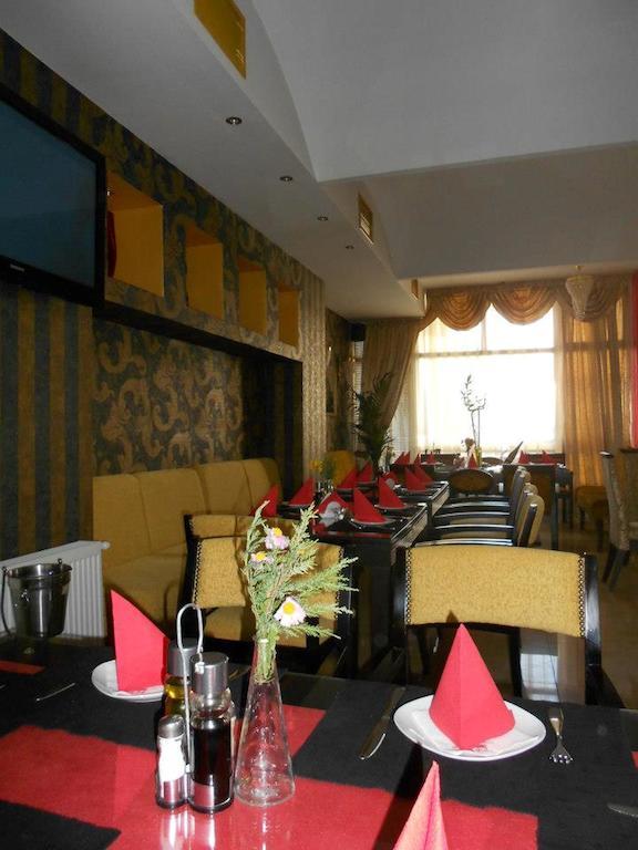 Gala-Garden Hotel Bitola Kültér fotó